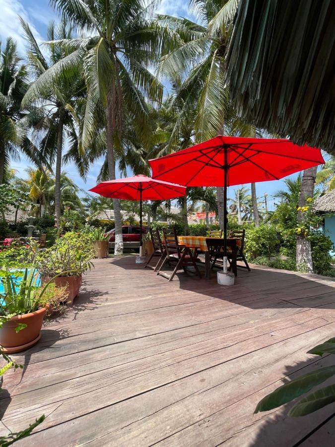 Hotel Atelie Del Mar Monterrico Bagian luar foto