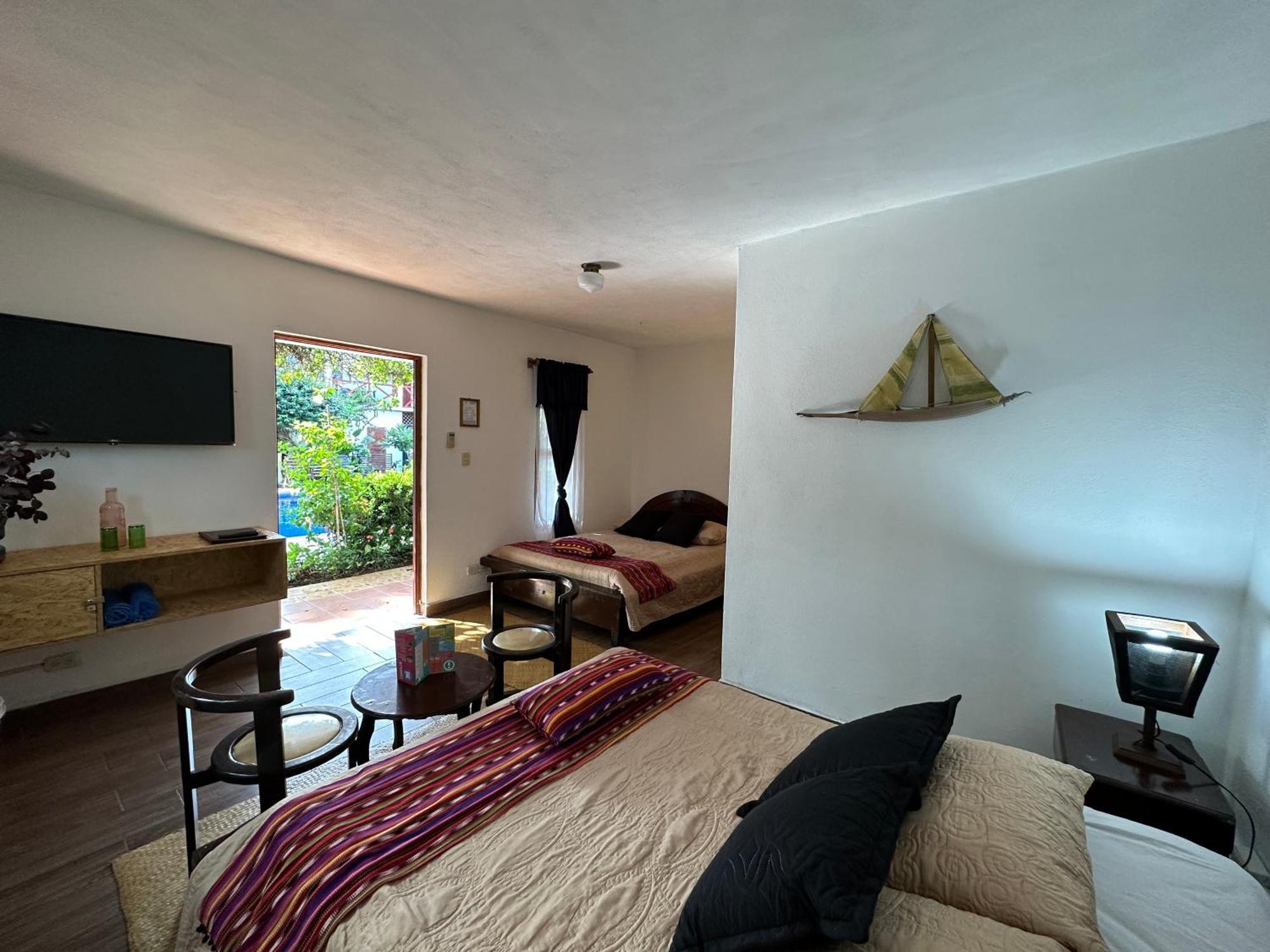 Hotel Atelie Del Mar Monterrico Bagian luar foto